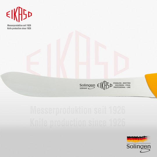 Die stabile Klinge des Eikaso Sortiermessers 21cm in der Nahaufnahme. Der rostfreie Molybdänstahl 1.4116 garantiert höchste Schnitthaltigkeit.